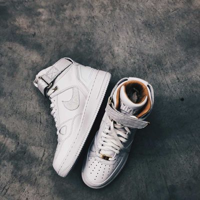 Hi-Top Basketball Shoe