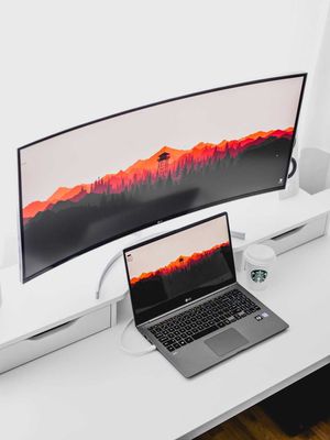 Curvy Monitor